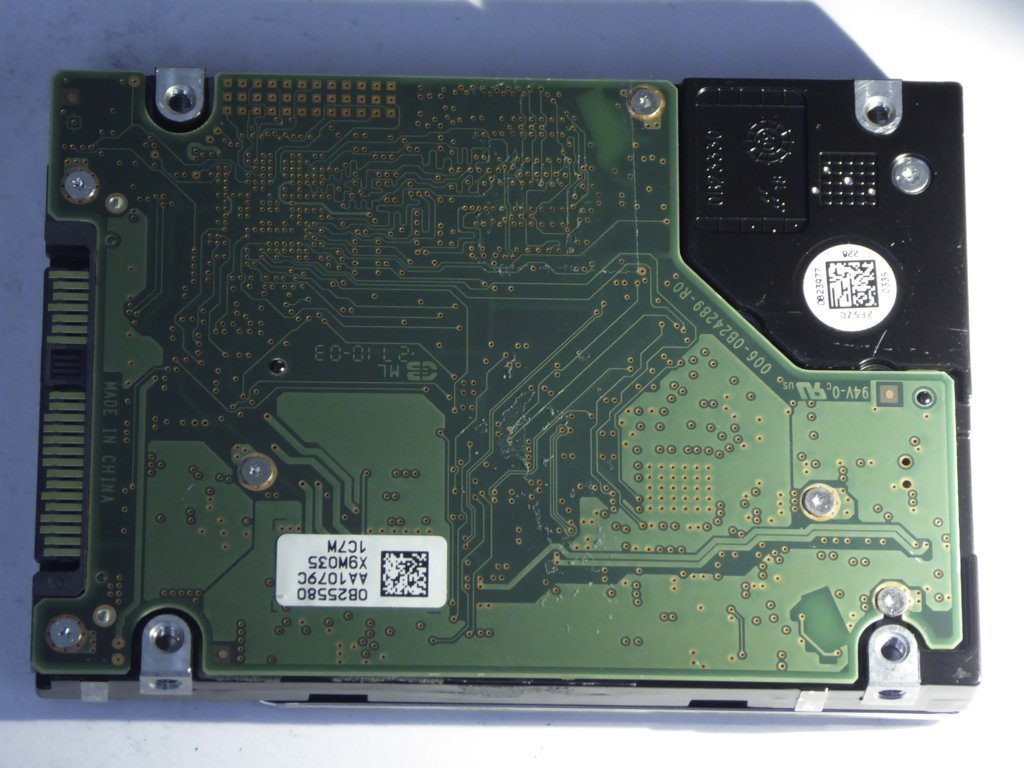 HITACHI HUC103014CSS600 0B24178 Drives