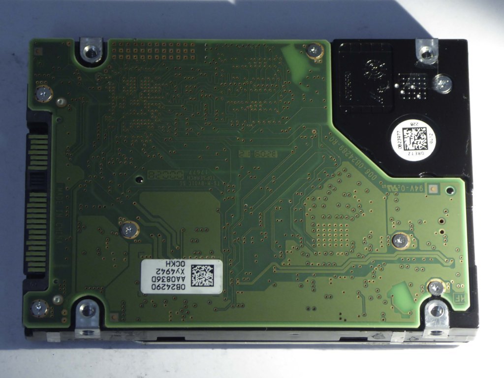 HITACHI HUC103014CSS600 PCW17USE Drives