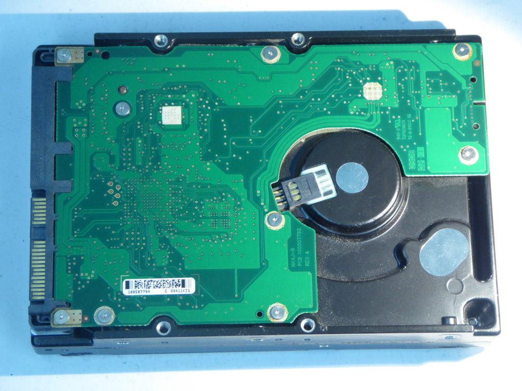 SEAGATE ST3300656SS *9CH066-031* Drives