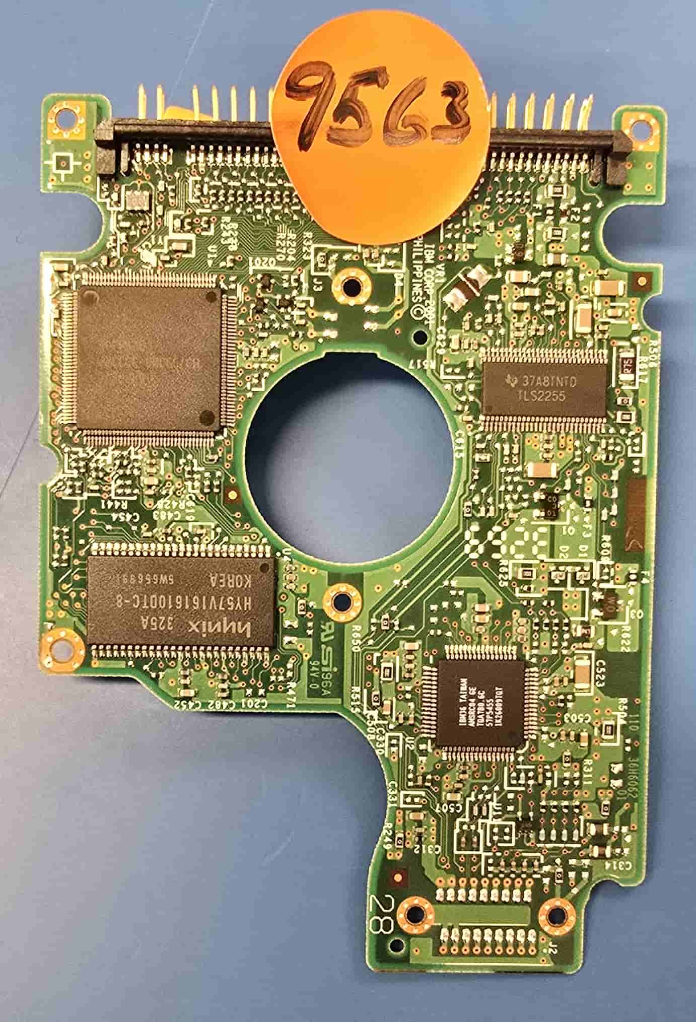Hitachi IC25N020ATCS04-0 320 36H6062 01  PCB for Sale