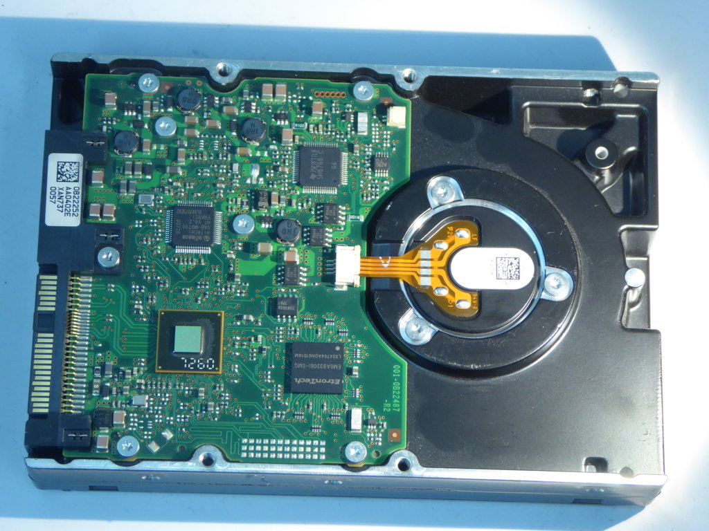 HP DF300A4950  0B22168 Drives