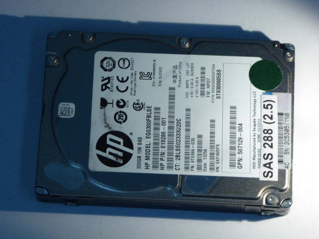 HP EG0300FBLSE  9TE066-035 Drives