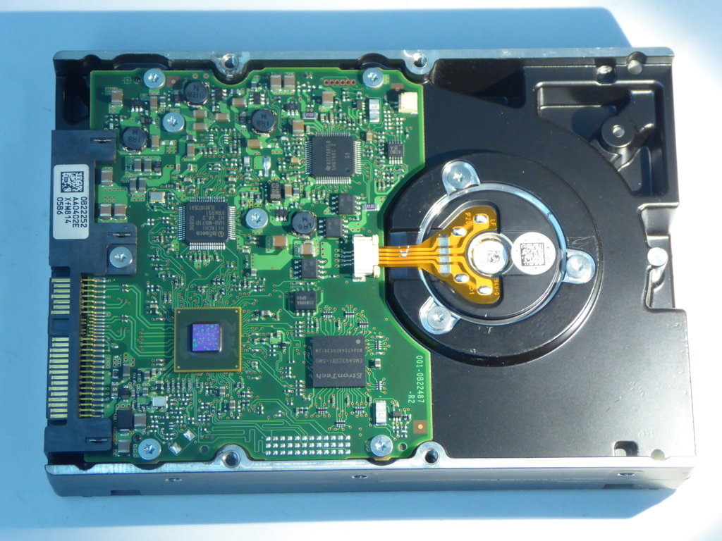 IBM HUS153014VLS300  0B22155 Drives