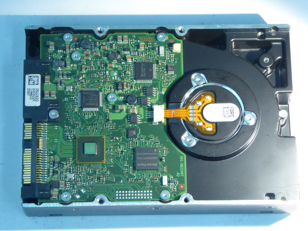 IBM HUS153030VLS300  0B22156 Drives