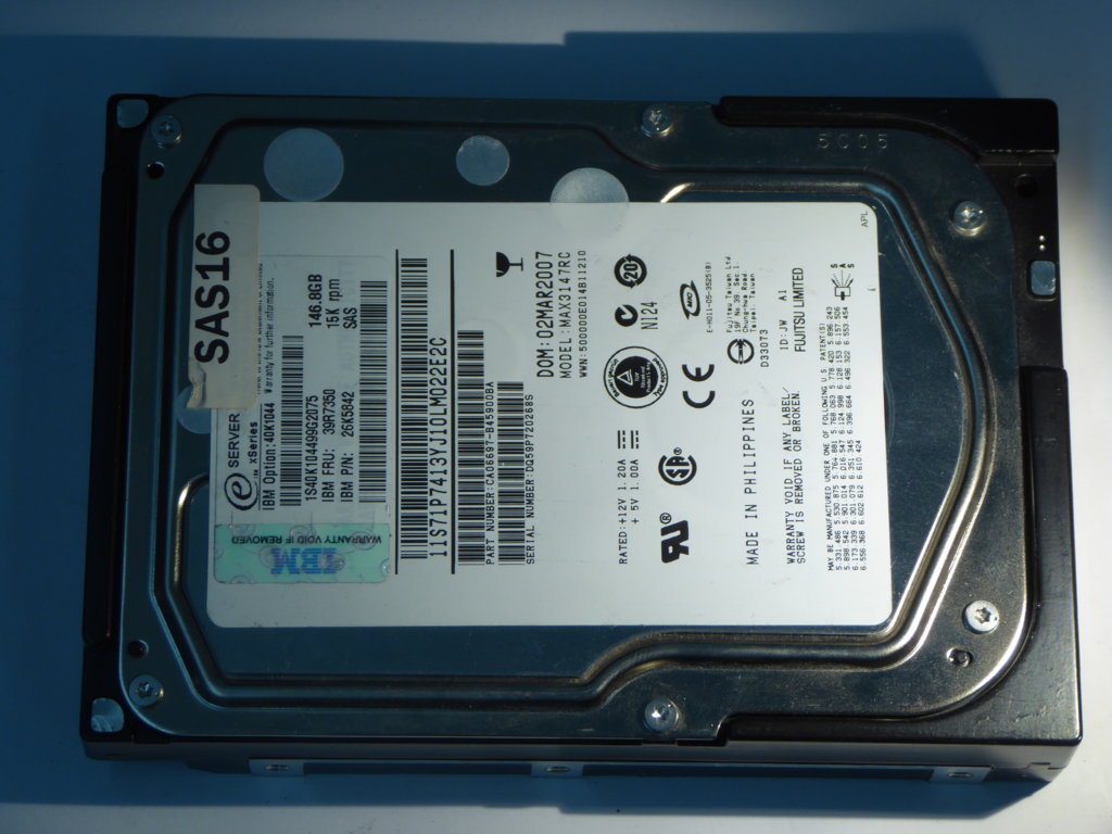 IBM MAX3147RC  CA06697-B45900BA Drives