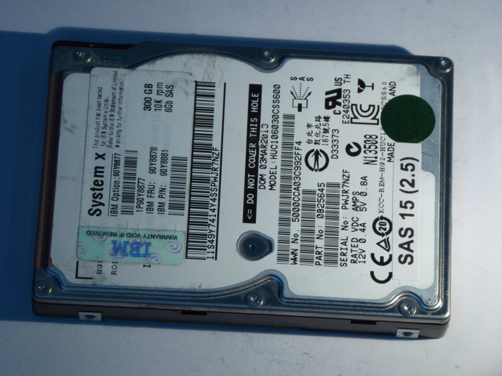 IBM HUC106030CSS600  0B25645 Drives