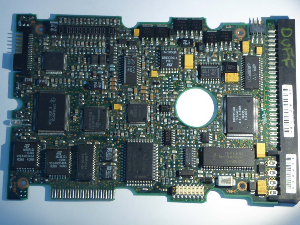 Seagate ST15230N 75786696-E4 9B2001-038 PCB for Sale