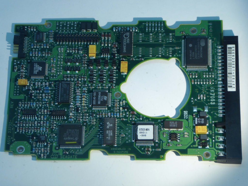 Seagate ST31640A 23732-300 REV A 9D0002-301 PCB for Sale