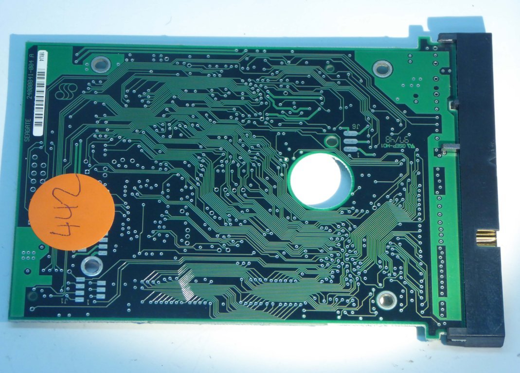 Seagate ST32122A 24000840 REV 9J7013-503 PCB for Sale