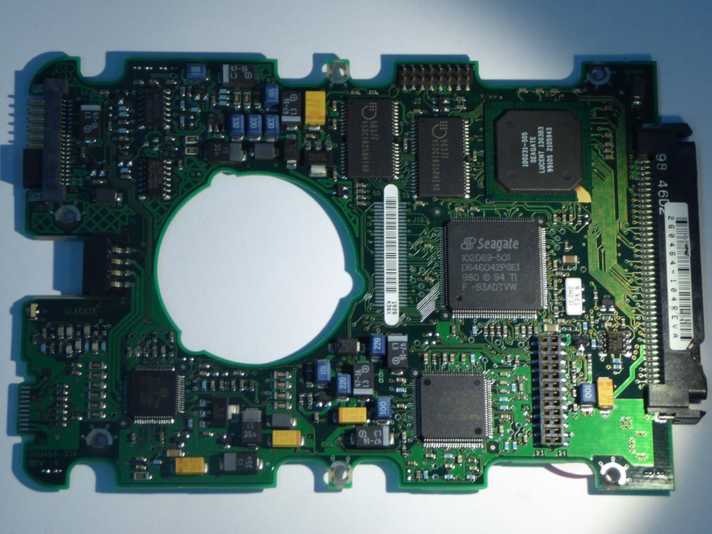 Seagate ST34520LC 260464-404 REV 1 9M8001-002 PCB for Sale